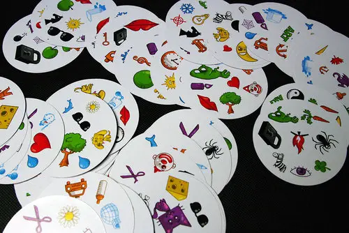 8+ Dobble spot it carte gioco con animali, alfabeti e numeri