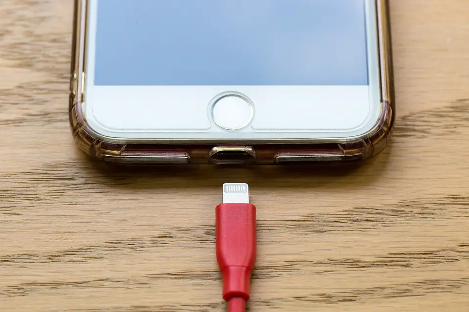 iPhone won't charge or turn on? 5 ways to fix it